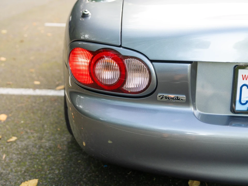 2002 Mazda NB MX-5 Miata - Image 28 of 31