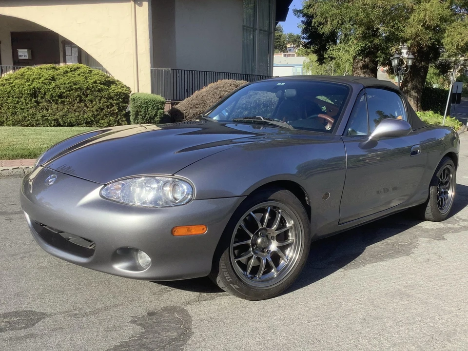 2002 Mazda NB MX-5 Miata - Image 4 of 31