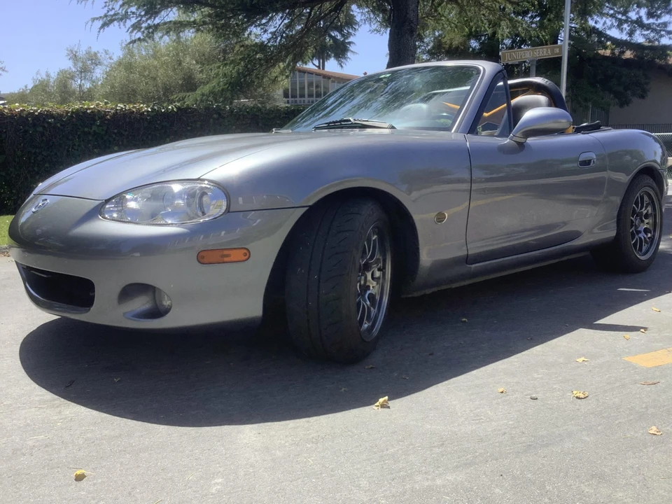 2002 Mazda NB MX-5 Miata - Image 2 of 31