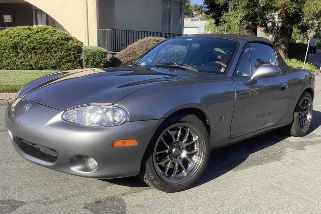 2002 Mazda NB MX-5 Miata - Image 5 of 31