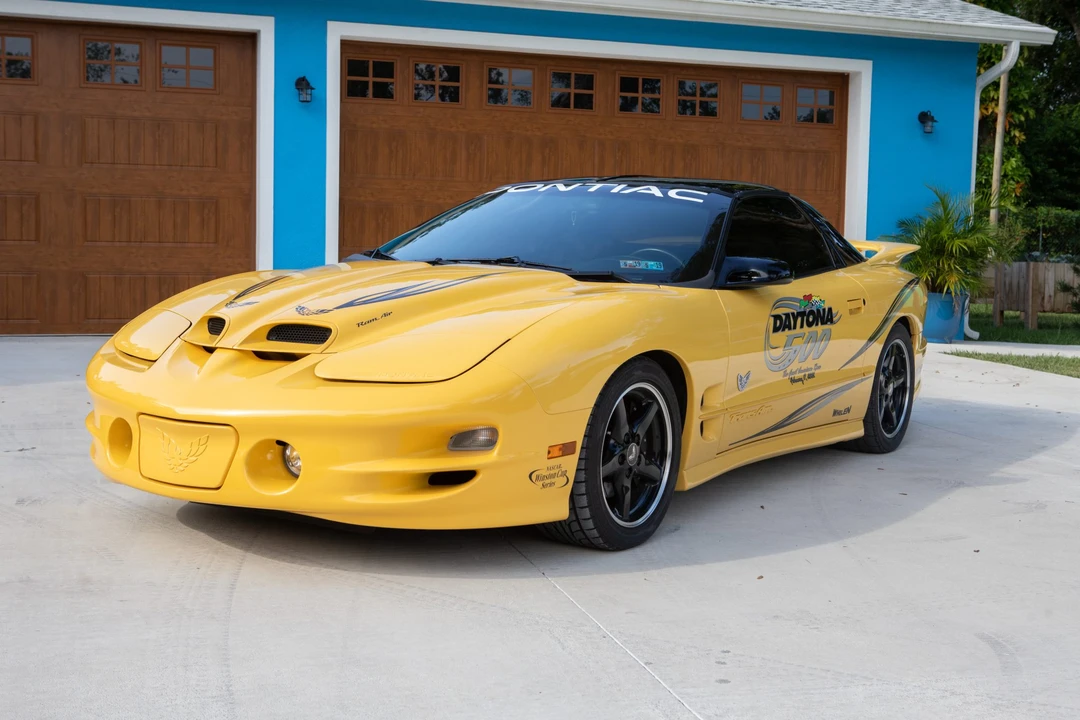 2002 Pontiac Firebird Trans Am 4th Gen - Image 2 of 31