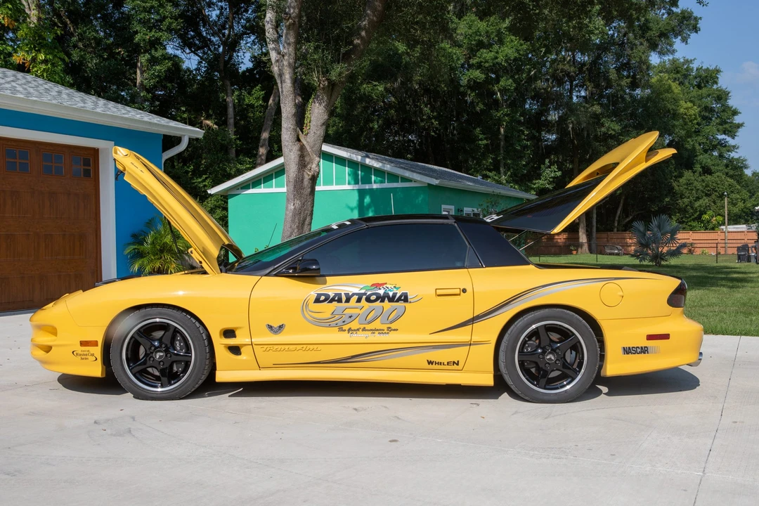 2002 Pontiac Firebird Trans Am 4th Gen - Image 13 of 31