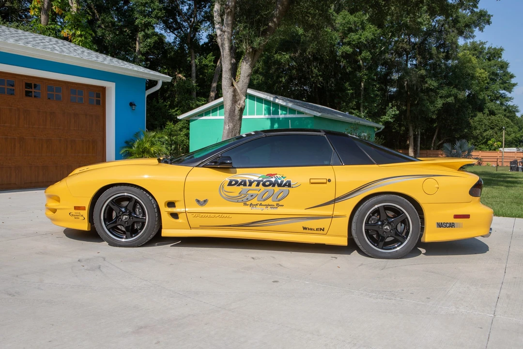 2002 Pontiac Firebird Trans Am 4th Gen - Image 10 of 31