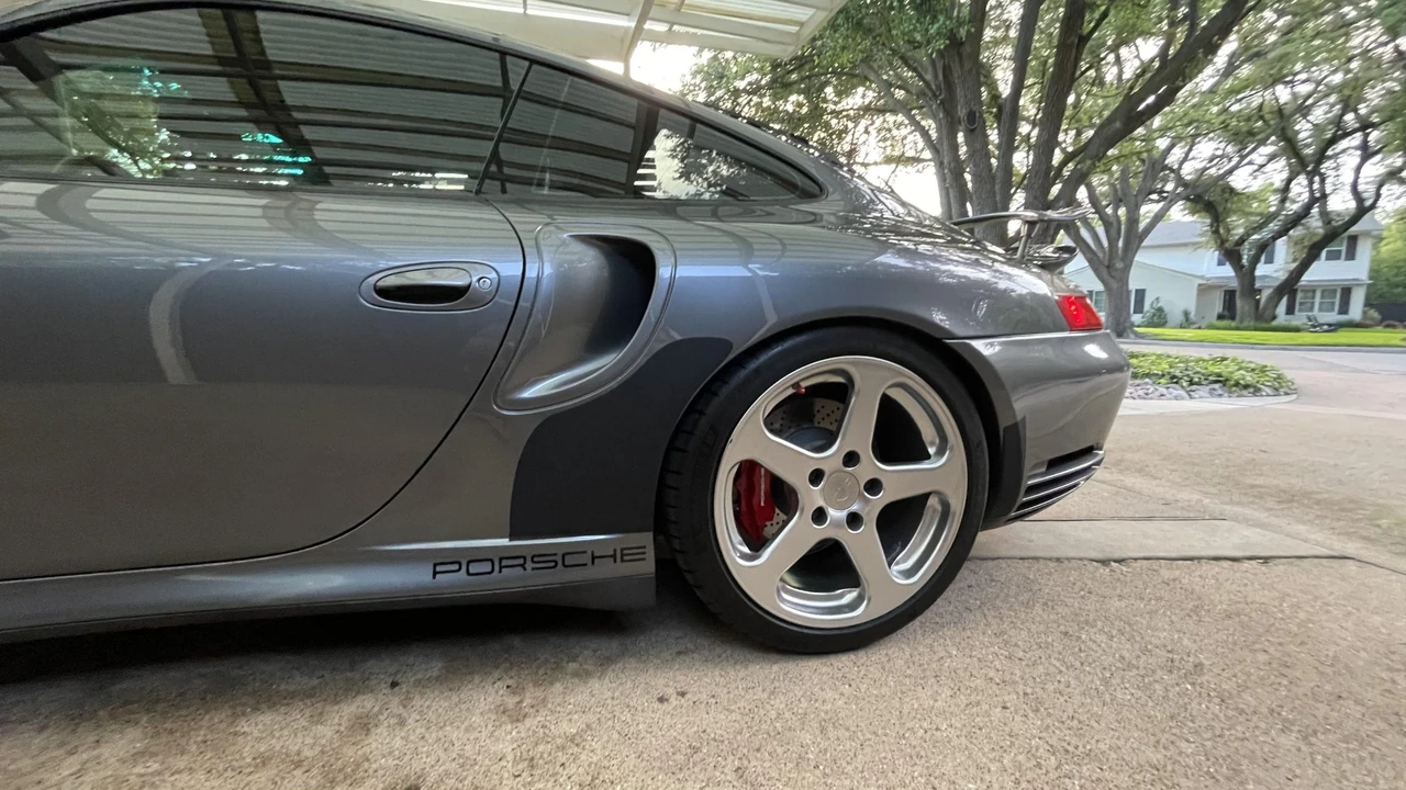 2002 Porsche 996 Turbo - Image 28 of 31