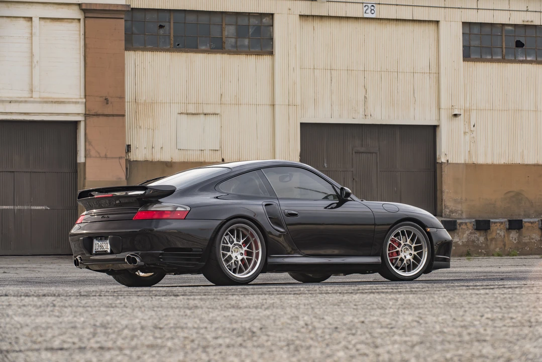 2002 Porsche 996 Turbo - Image 9 of 31
