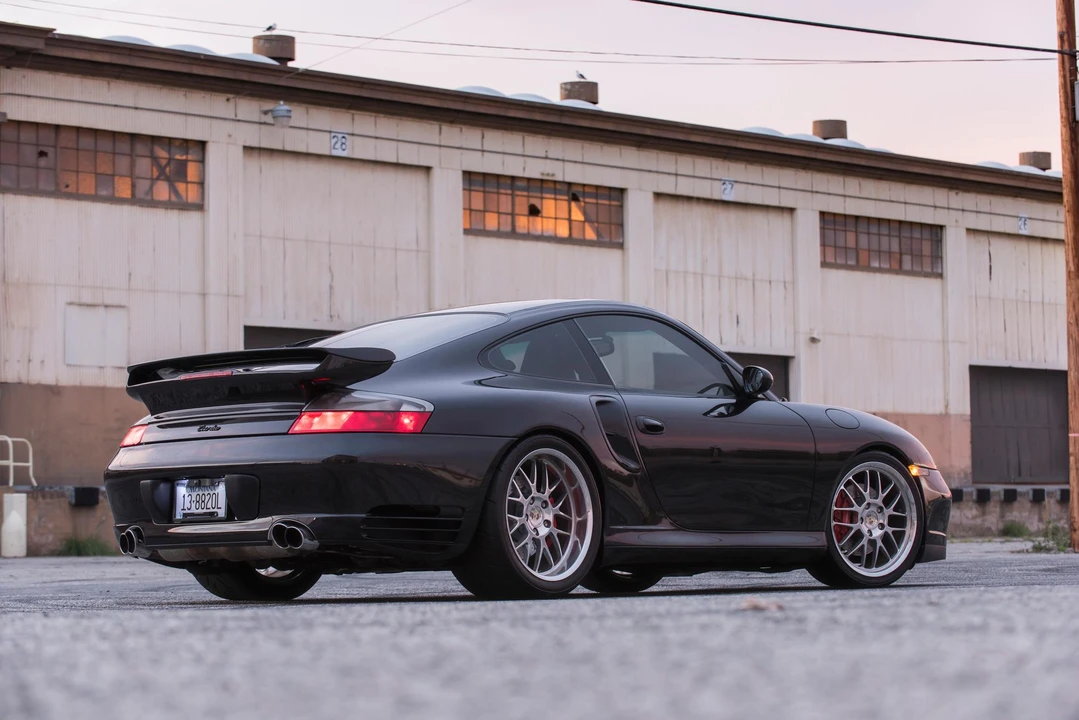 2002 Porsche 996 Turbo - Image 10 of 31