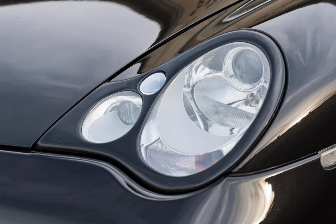 2002 Porsche 996 Turbo - Image 26 of 31