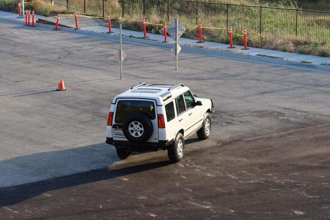 2003 Land Rover Discovery 2nd Gen - Image 19 of 31