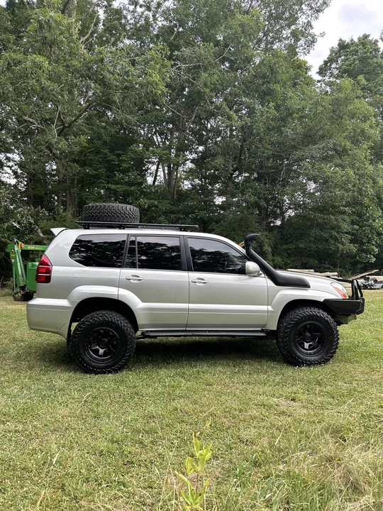 2003 Lexus GX 1st Gen - Image 15 of 31