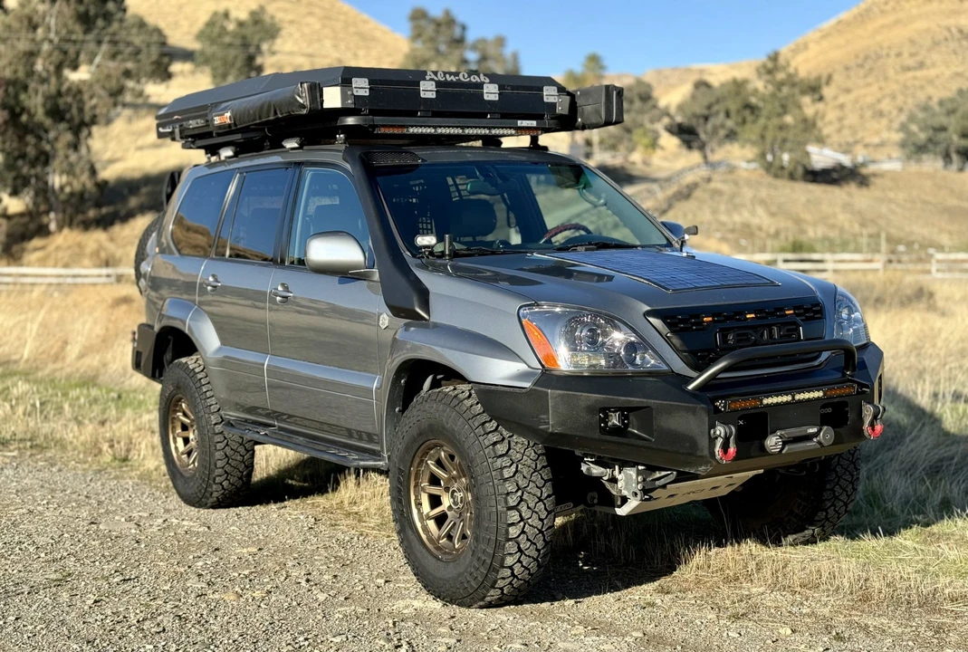 2003 Lexus GX 1st Gen - Image 3 of 31