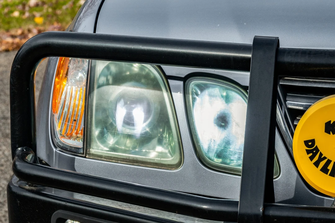 2003 Lexus LX 2nd Gen - Image 19 of 31