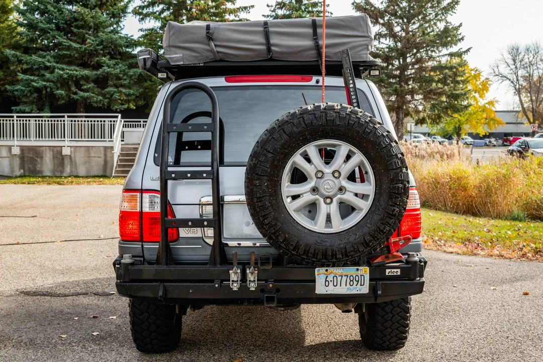 2003 Lexus LX 2nd Gen - Image 12 of 31