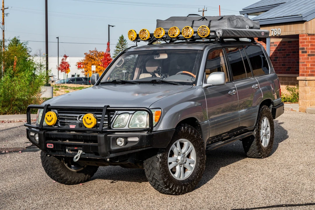 2003 Lexus LX 2nd Gen - Image 2 of 31