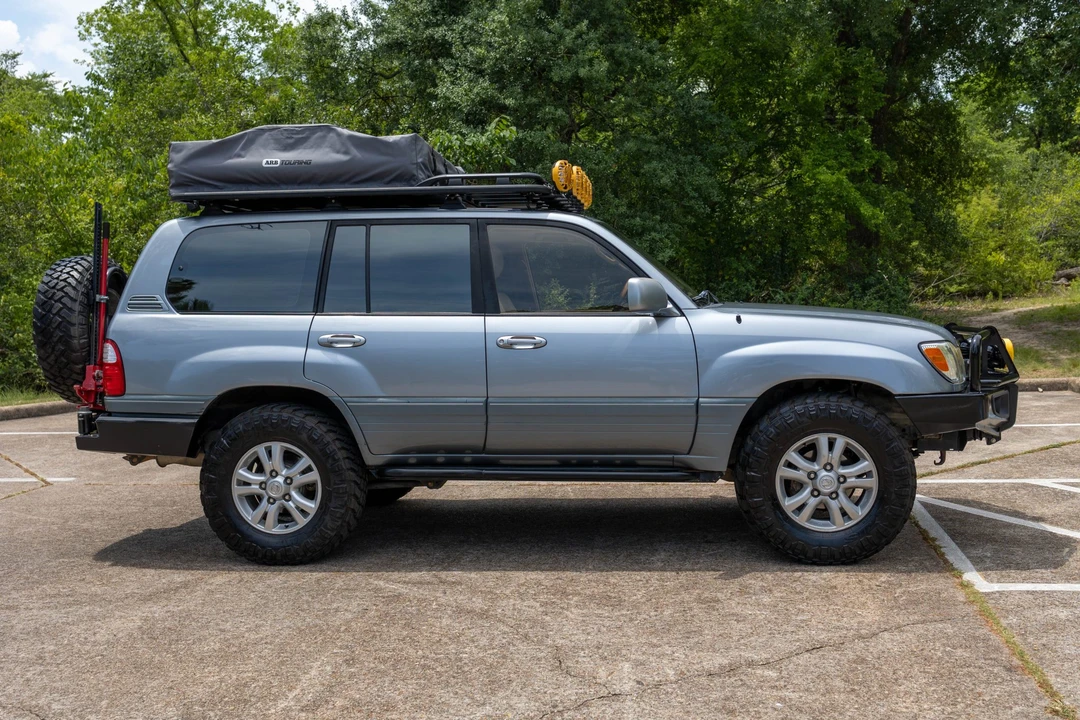 2003 Lexus LX 2nd Gen - Image 13 of 31