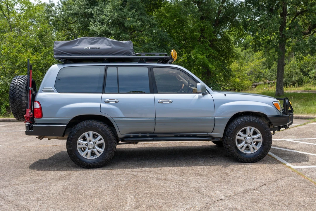 2003 Lexus LX 2nd Gen - Image 14 of 31