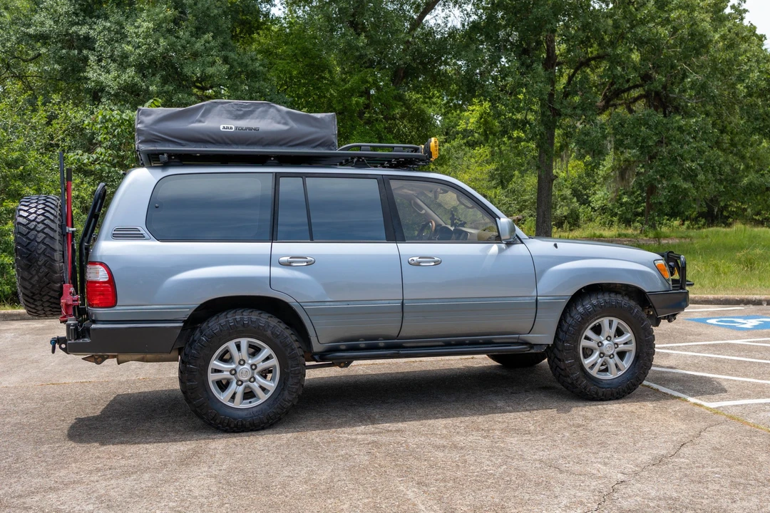 2003 Lexus LX 2nd Gen - Image 15 of 31