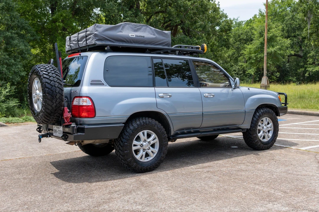 2003 Lexus LX 2nd Gen - Image 17 of 31