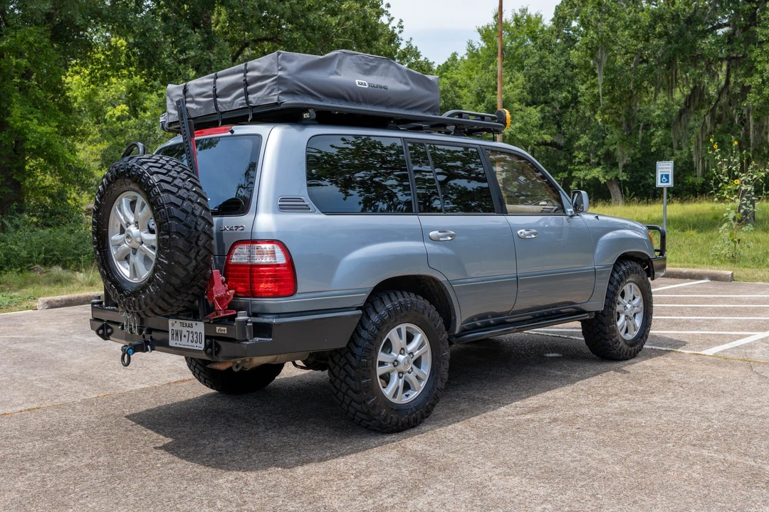 2003 Lexus LX 2nd Gen - Image 18 of 31