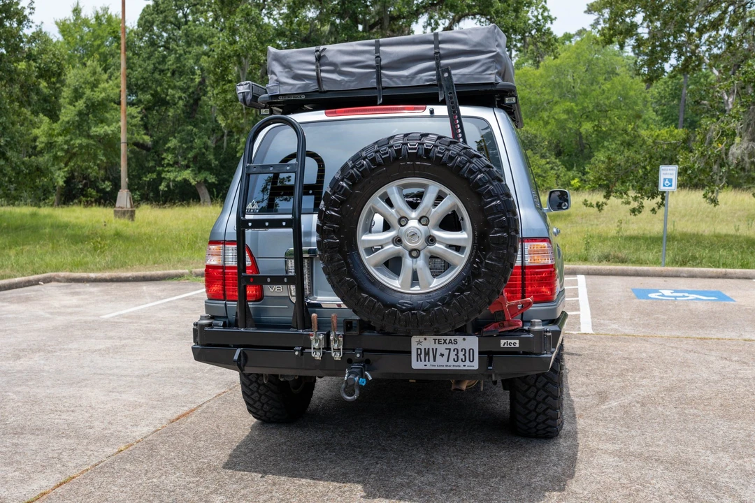 2003 Lexus LX 2nd Gen - Image 21 of 31