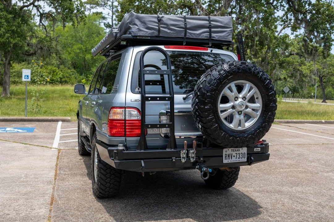 2003 Lexus LX 2nd Gen - Image 24 of 31