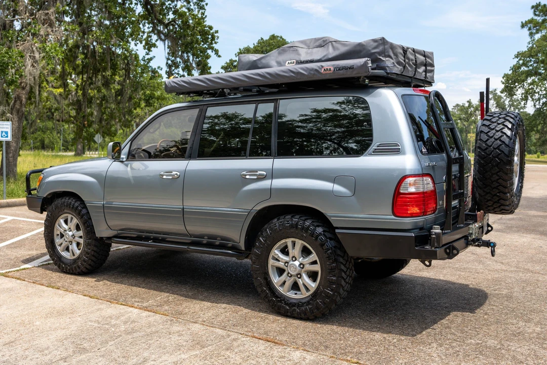 2003 Lexus LX 2nd Gen - Image 27 of 31
