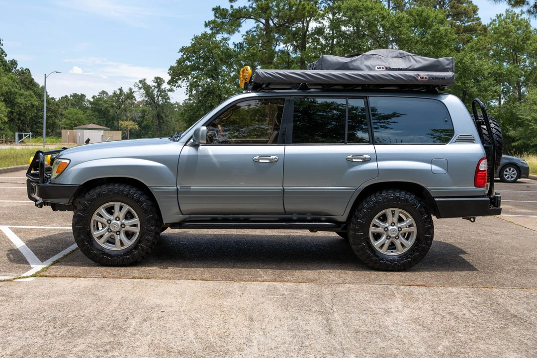 2003 Lexus LX 2nd Gen - Image 30 of 31