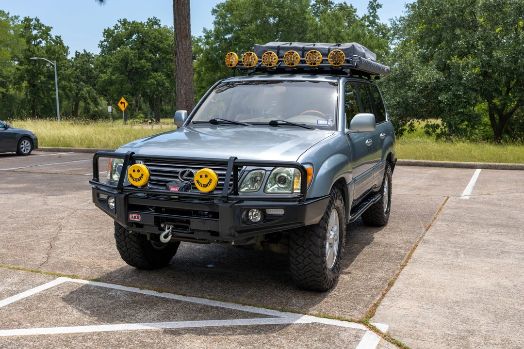 2003 Lexus LX 2nd Gen - Image 4 of 31