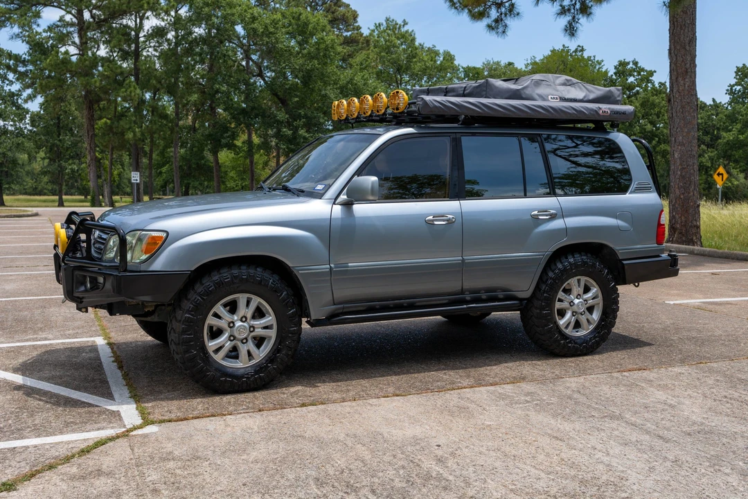 2003 Lexus LX 2nd Gen - Image 31 of 31
