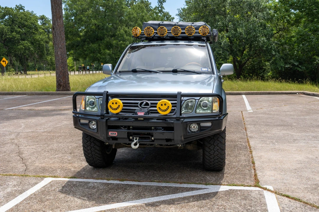 2003 Lexus LX 2nd Gen - Image 5 of 31