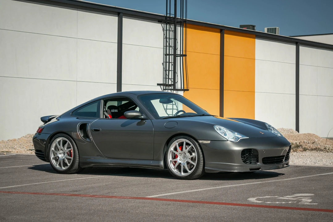 2003 Porsche 996 Turbo - Image 12 of 31