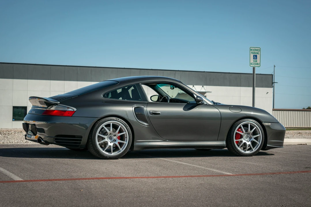 2003 Porsche 996 Turbo - Image 13 of 31