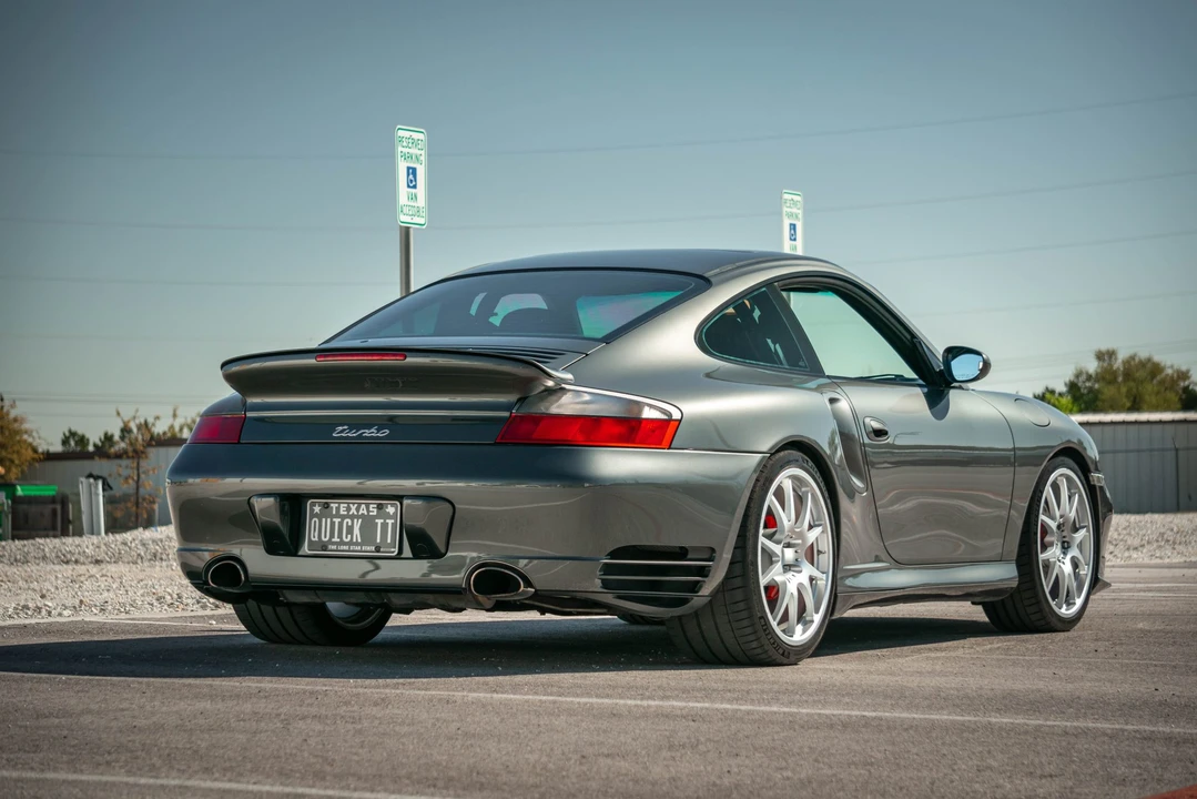 2003 Porsche 996 Turbo - Image 15 of 31