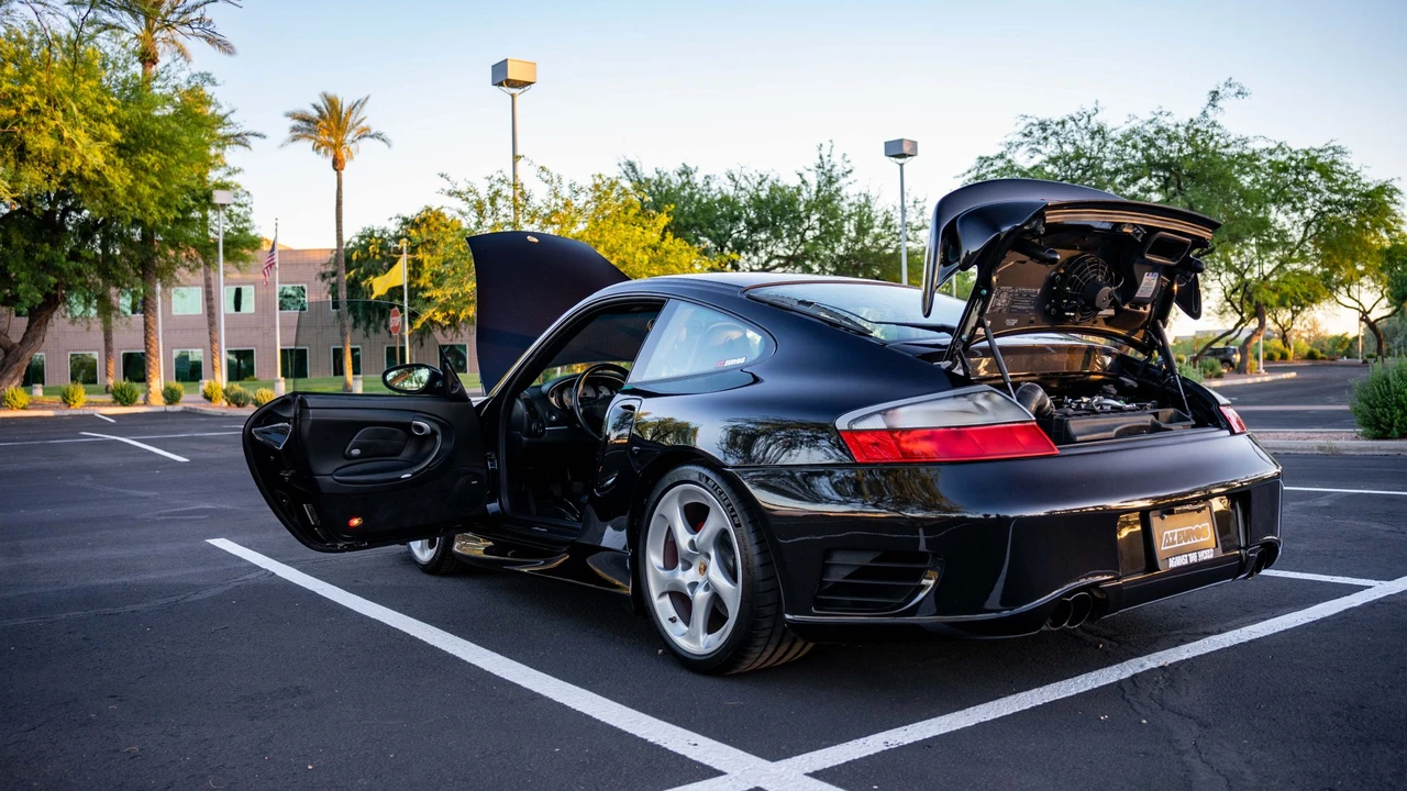 2003 Porsche 996 Turbo - Image 30 of 31