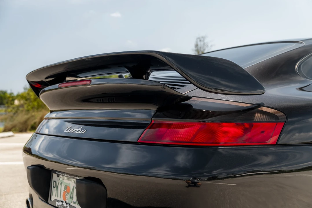 2003 Porsche 996 Turbo - Image 28 of 31