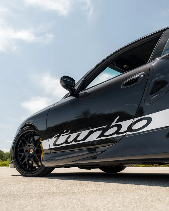 2003 Porsche 996 Turbo - Image 23 of 31