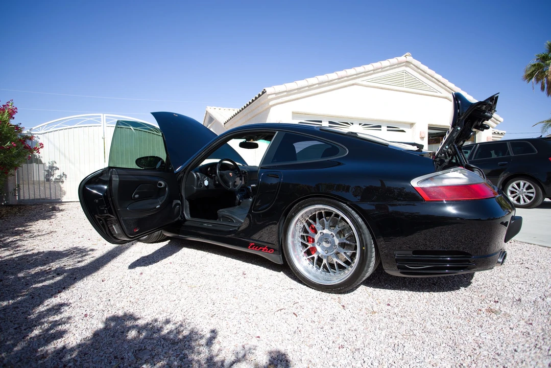 2003 Porsche 996 Turbo - Image 16 of 31