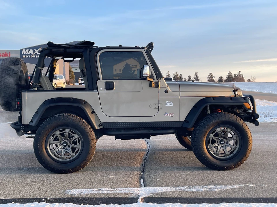 2004 Jeep TJ Wrangler - Image 29 of 31