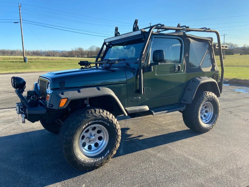 2004 Jeep TJ Wrangler - Image 2 of 31