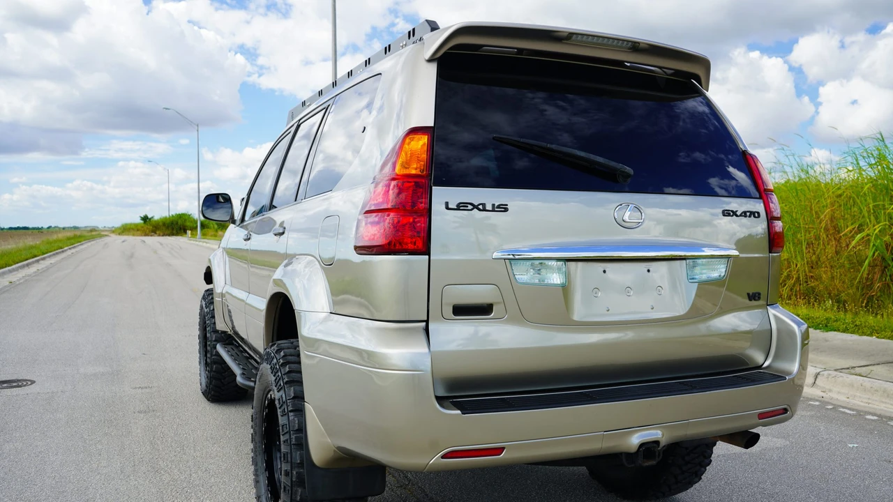 2004 Lexus GX 1st Gen - Image 27 of 31