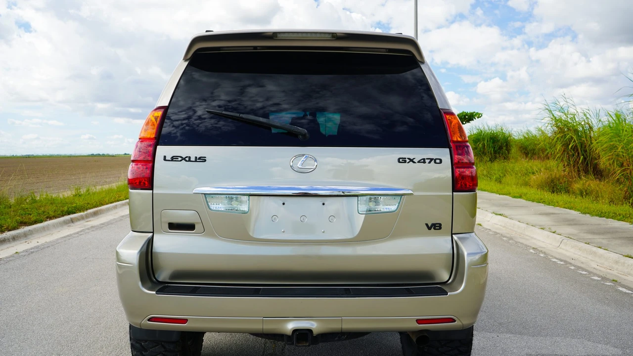2004 Lexus GX 1st Gen - Image 26 of 31