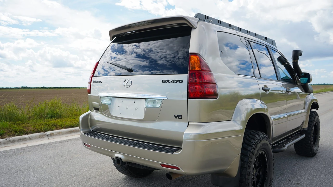 2004 Lexus GX 1st Gen - Image 25 of 31
