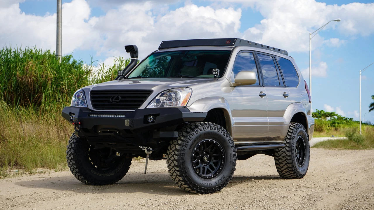 2004 Lexus GX 1st Gen - Image 12 of 31