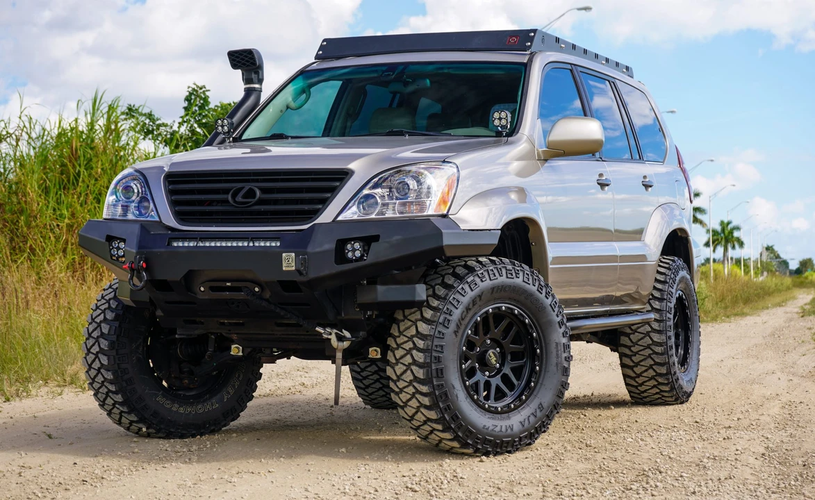 2004 Lexus GX 1st Gen - Image 11 of 31