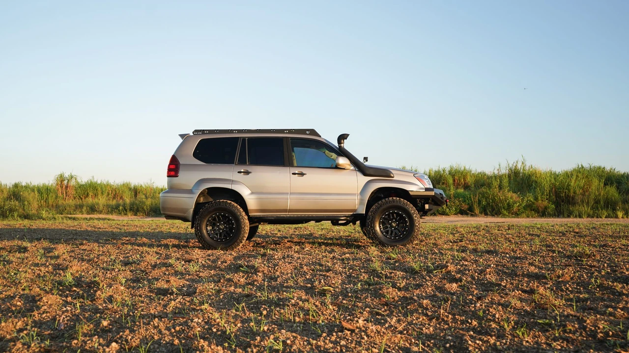 2004 Lexus GX 1st Gen - Image 20 of 31