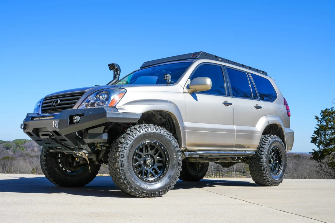 2004 Lexus GX 1st Gen - Image 2 of 31