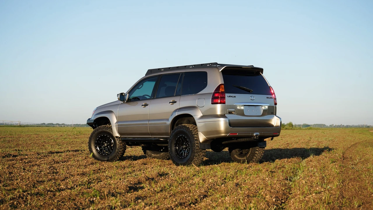 2004 Lexus GX 1st Gen - Image 31 of 31