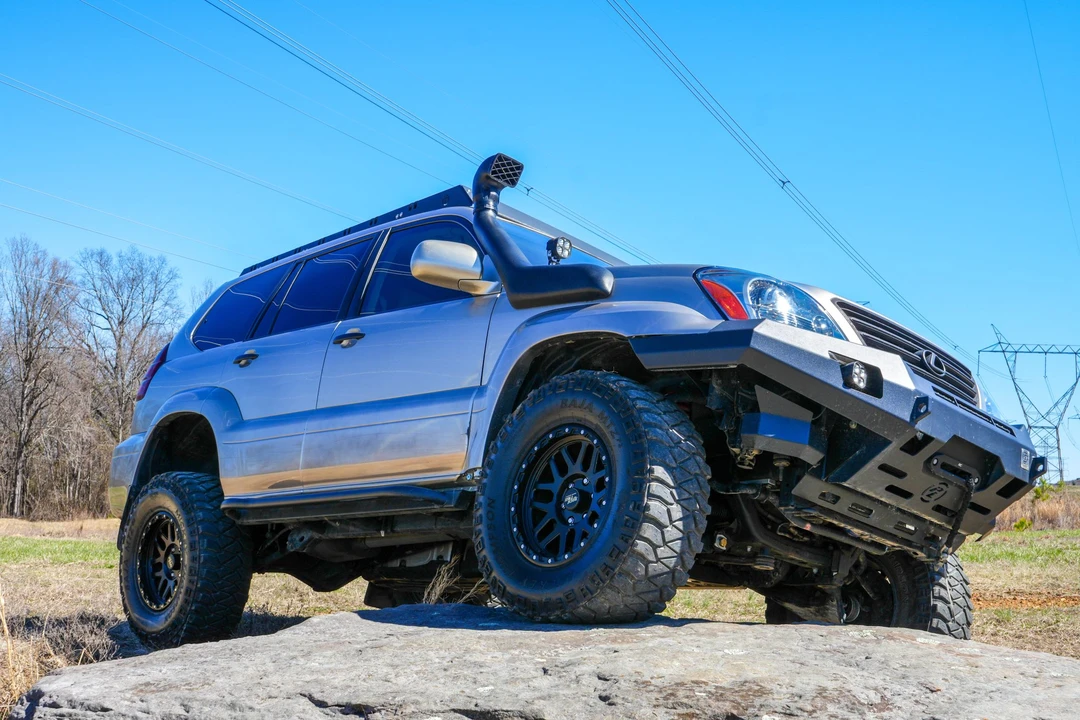 2004 Lexus GX 1st Gen - Image 10 of 31