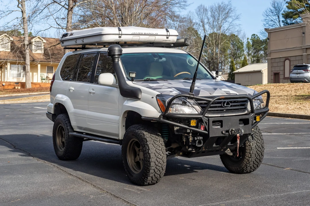 2004 Lexus GX 1st Gen - Image 3 of 31