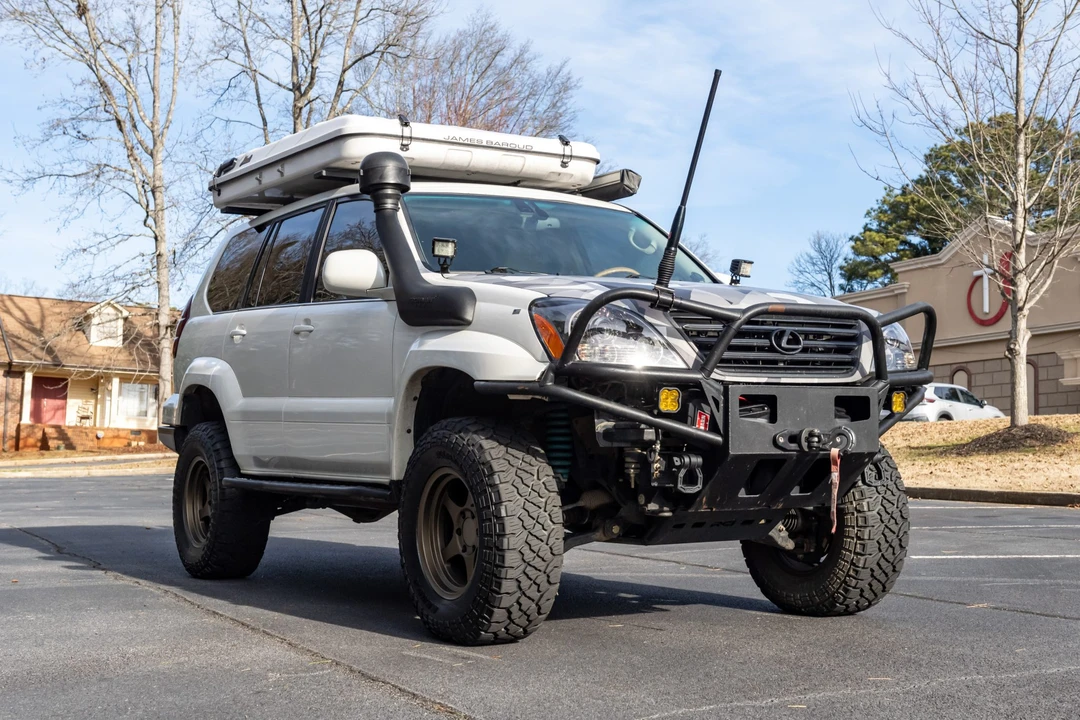 2004 Lexus GX 1st Gen - Image 11 of 31