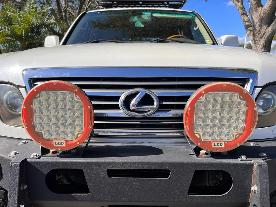 2004 Lexus LX 2nd Gen - Image 22 of 31